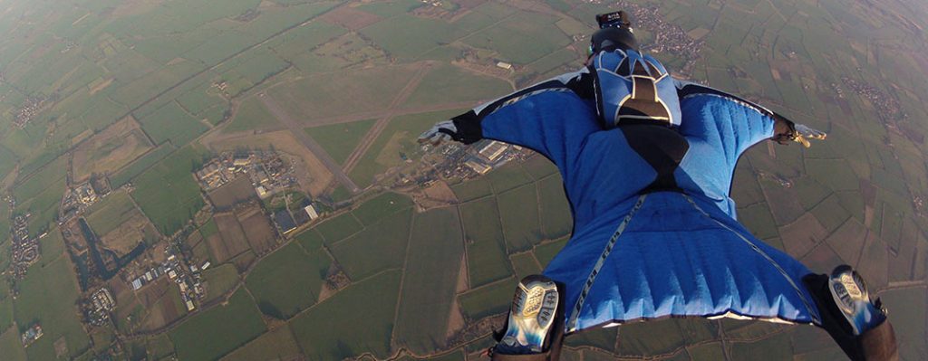 Deportes de riesgo: salto base o wingsuit